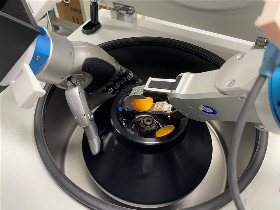 Centrifuge Handling